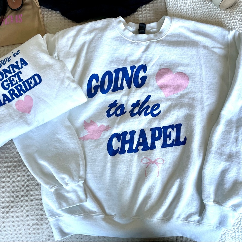 Going to the Chapel Sweatset